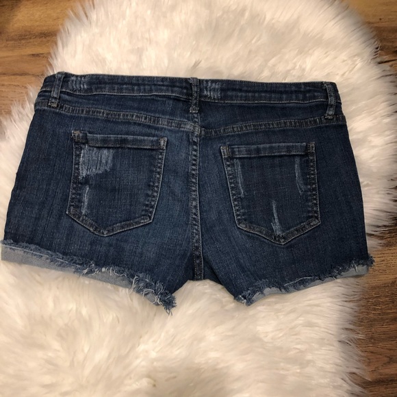 XXI- Forever 21- Distressed Denim Shorts- Size 30 - Picture 2 of 5